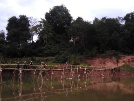 １００％竹で作られた橋